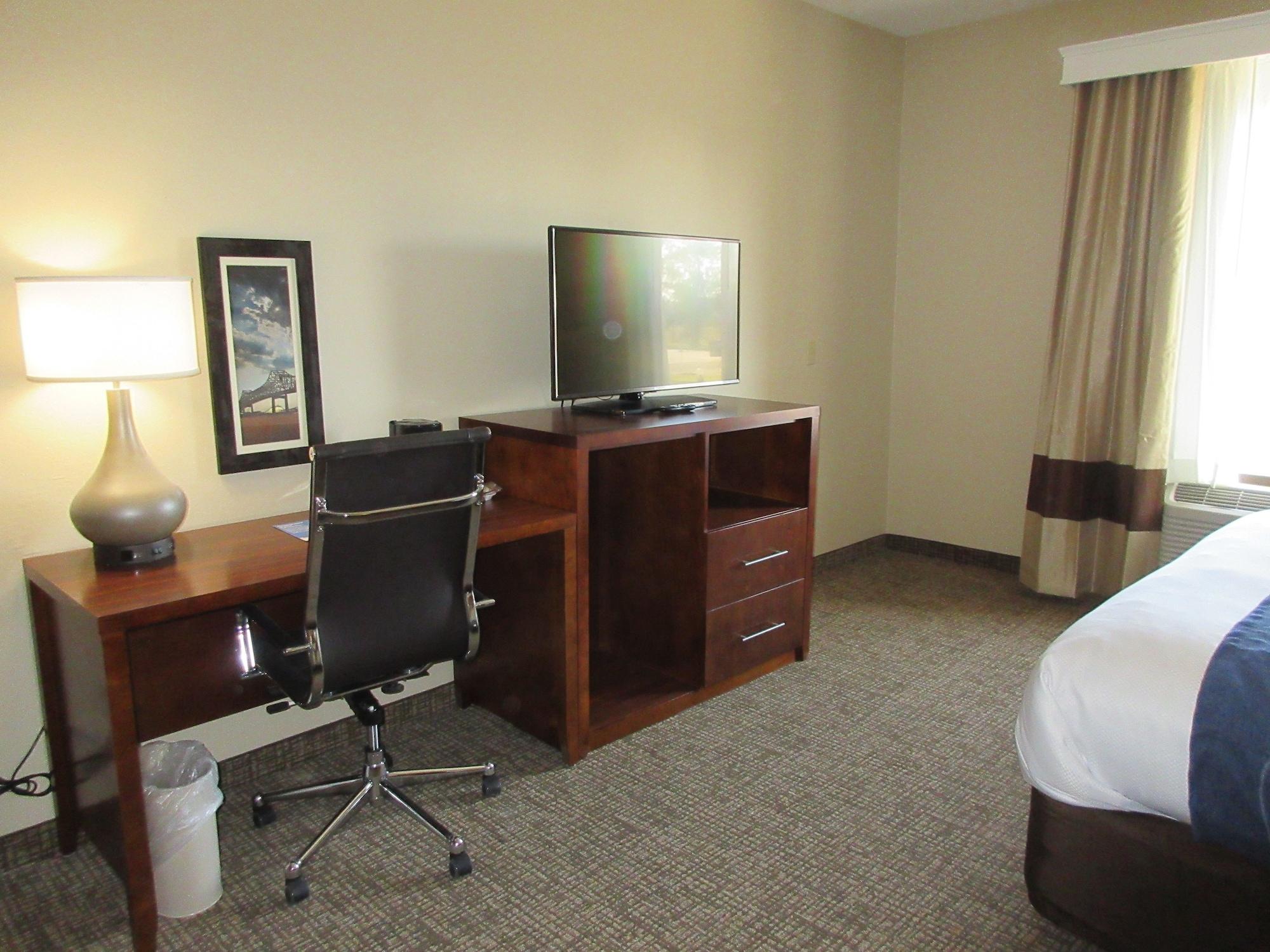 Sonesta Essential - Baton Rouge Airport Hotel Exterior photo