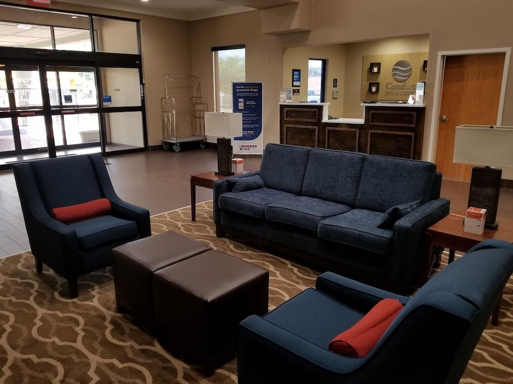 Sonesta Essential - Baton Rouge Airport Hotel Exterior photo
